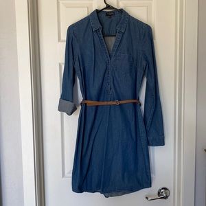 The Limited Ashton Chambray Dress. EUC. Size S.